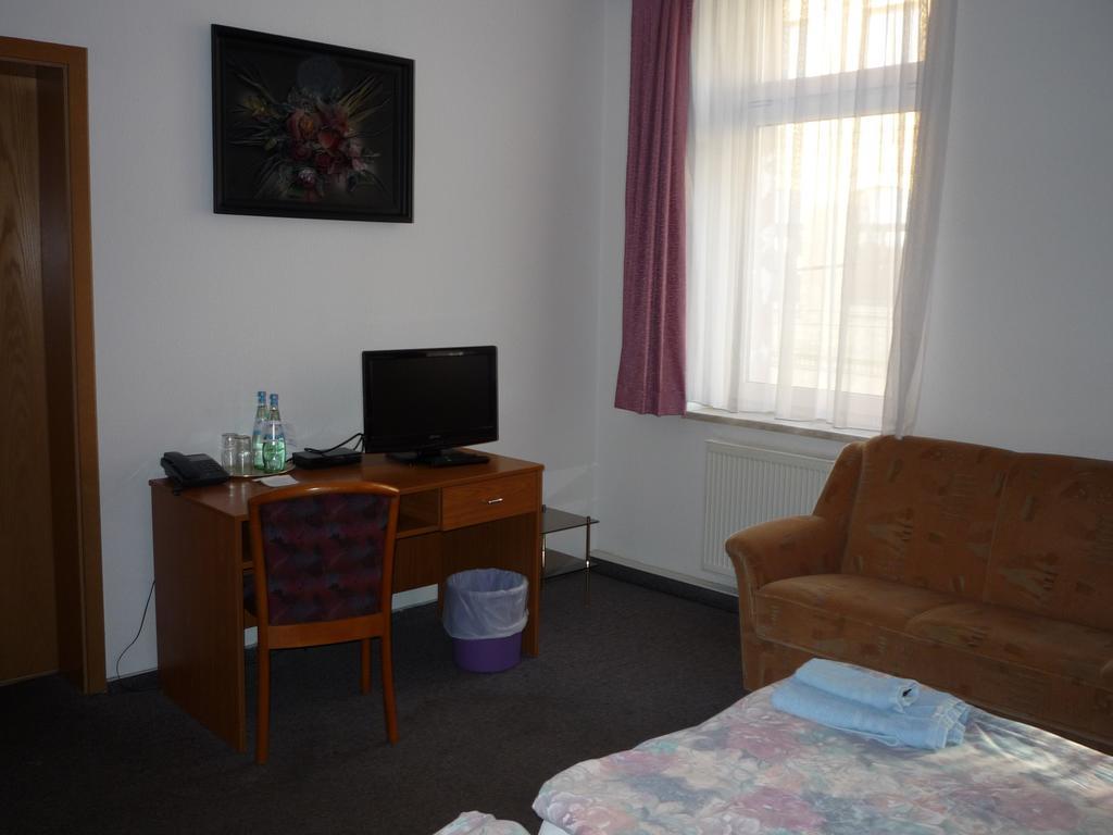 Gasthof & Pension Hause Halle  Habitación foto